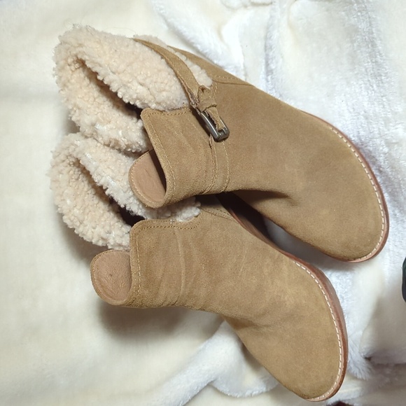 Boots - Picture 1 of 4